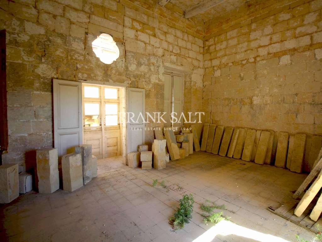 5 Bed, 2 Bath, HouseFor Sale, Senglea, Malta