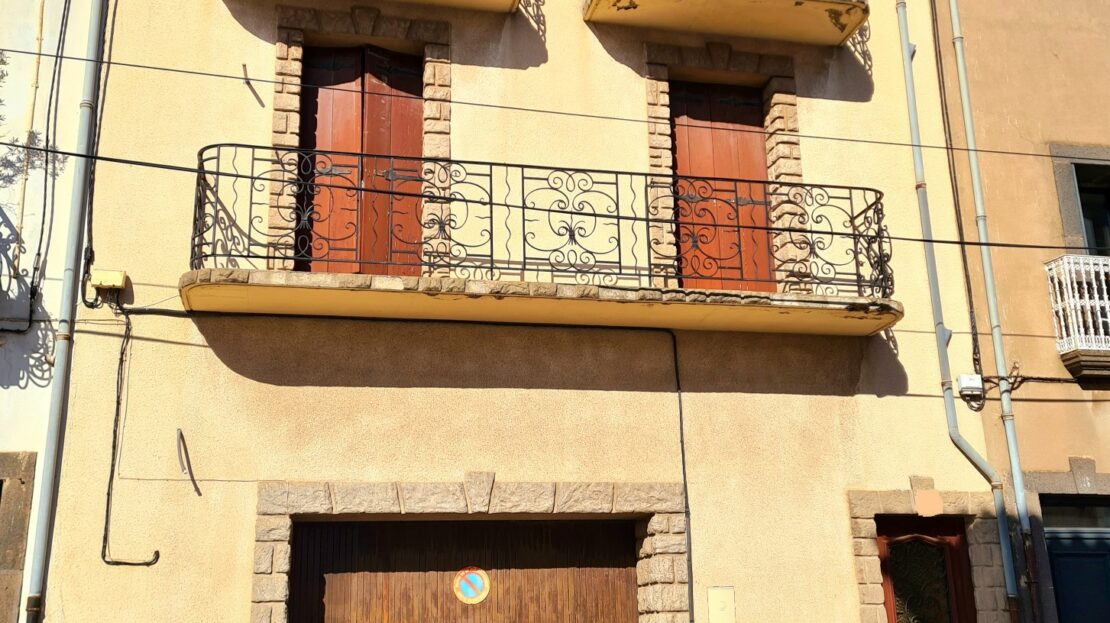 5 Bed, 2 Bath, HouseFor Sale, Beziers, Herault, Languedoc-Roussillon, 34500