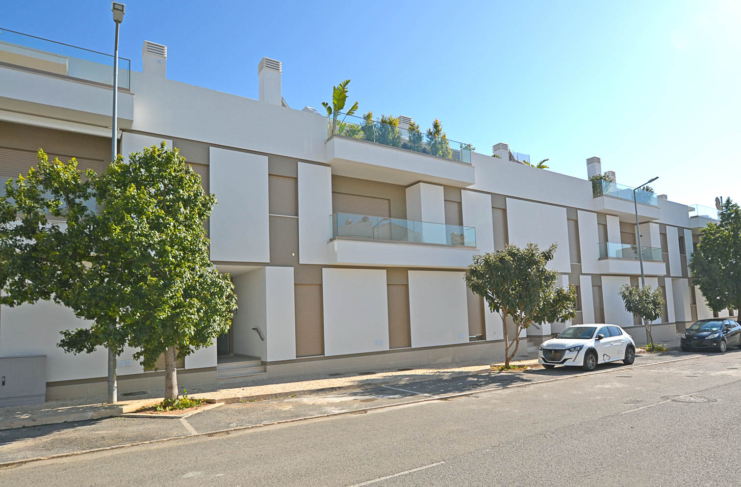 2 Bed, 2 Bath, ApartmentFor Sale, Modern Two Bedroom Apartment on 1st Floor with Gar, Algarve