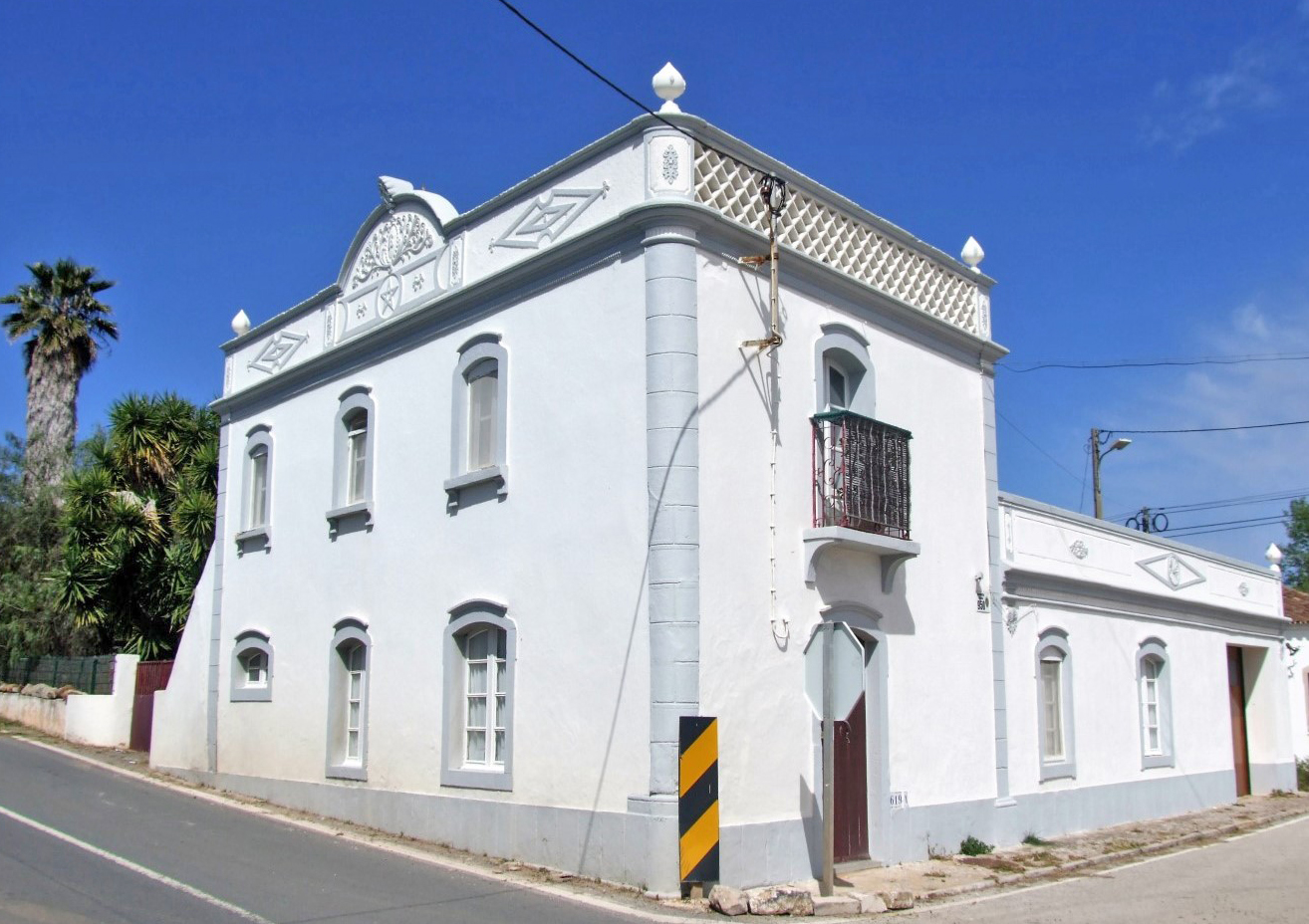2 Bed, 2 Bath, HouseFor Sale, Charming and Traditional Two Bedroom Country House, Algarve