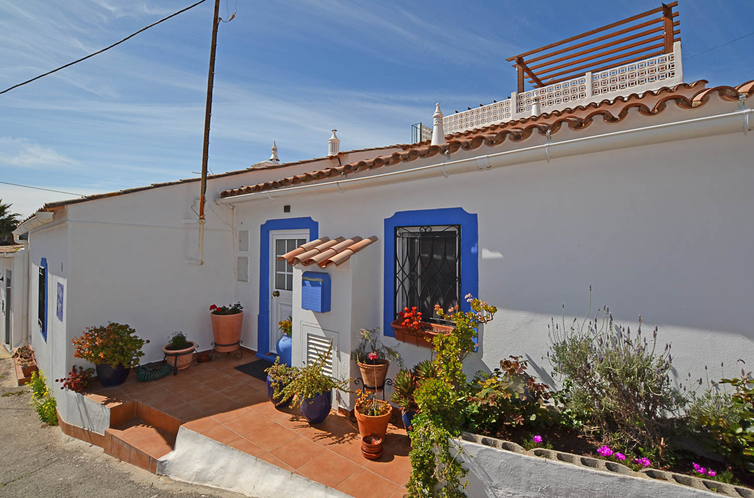 4 Bed, 3 Bath, HouseFor Sale, Pretty Three Bedroom Cottage with Studio Annex and, Algarve