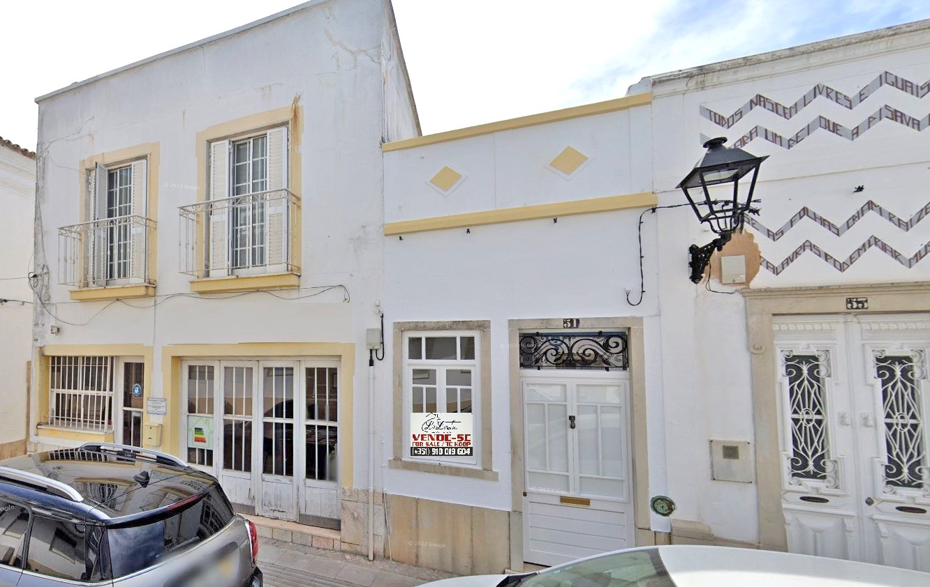 2 Bed, 1 Bath, HouseFor Sale, Traditional Two Story House located in the Histori, Algarve