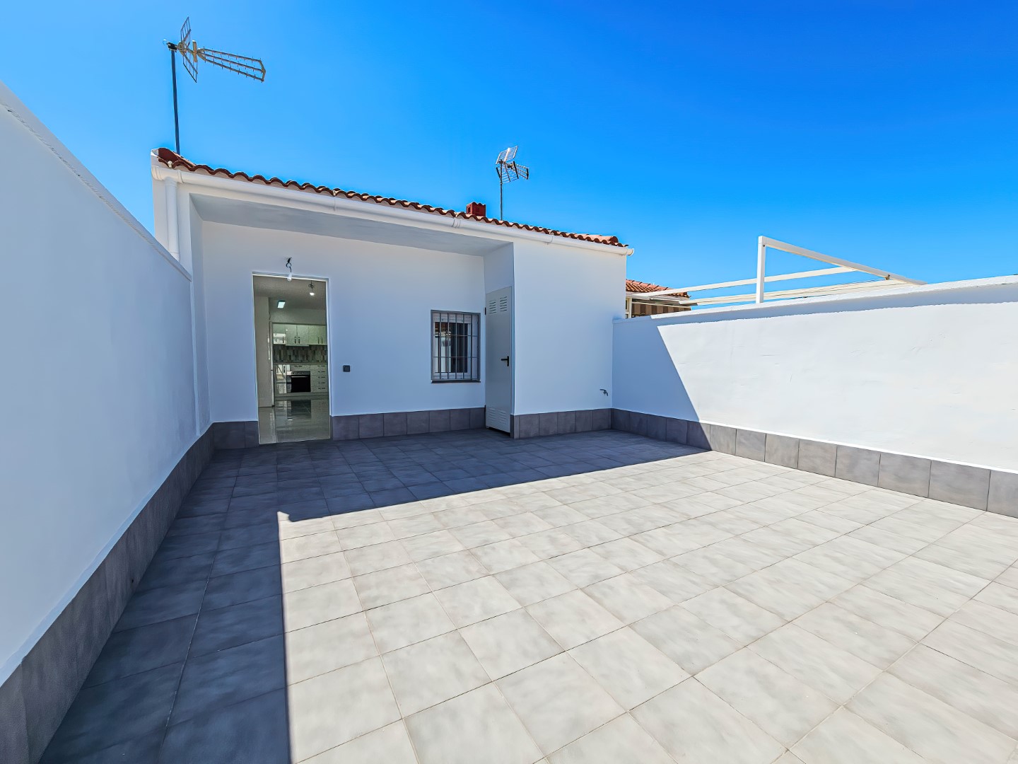2 Bed, 1 Bath, HouseFor Sale, Torrevieja, Alicante