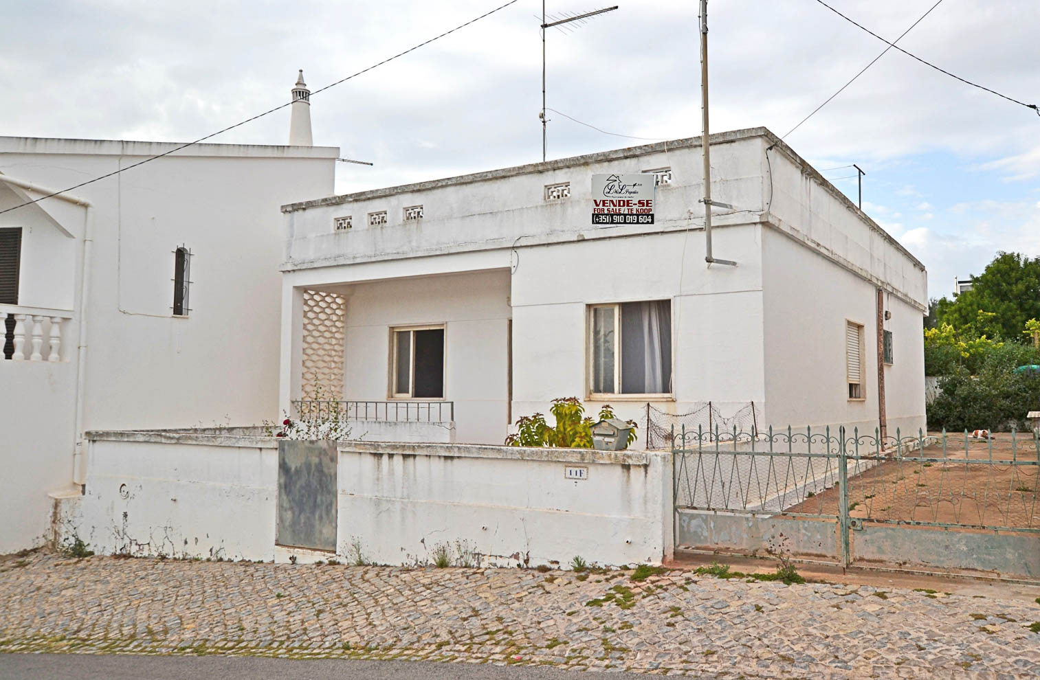 2 Bed, 1 Bath, HouseFor Sale, Two Bedroom Village House for Renovation, Algarve